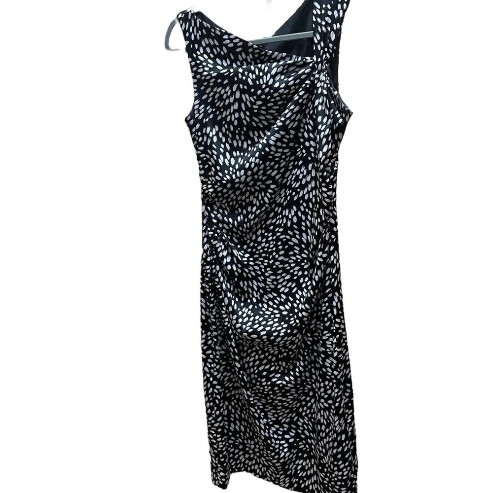 Maggie London midi dress 8 beautiful lined black and white silky feel EUC - Picture 1 of 8